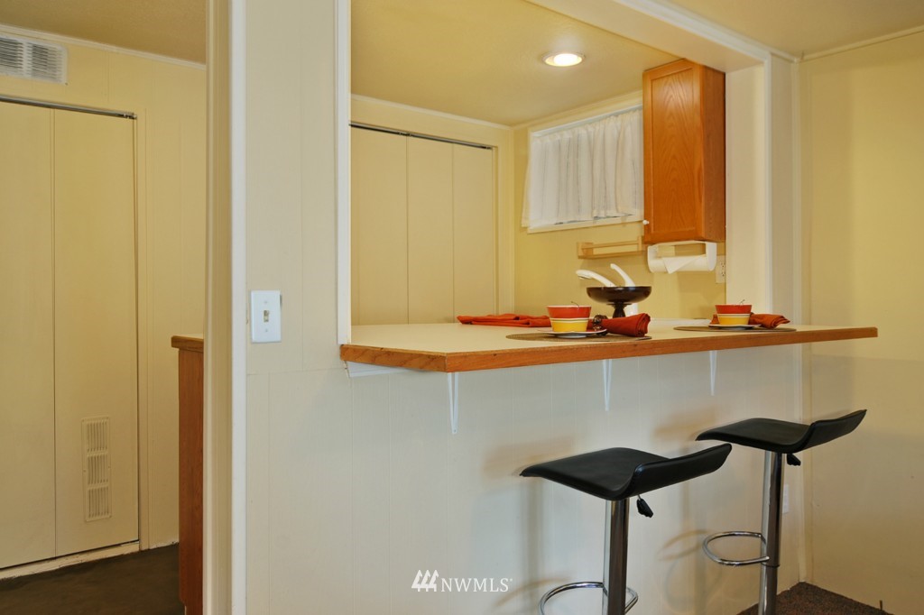 2105 North 57th Street Seattle, WA 98103 - Photo 11 of 15 Gallery Image 11