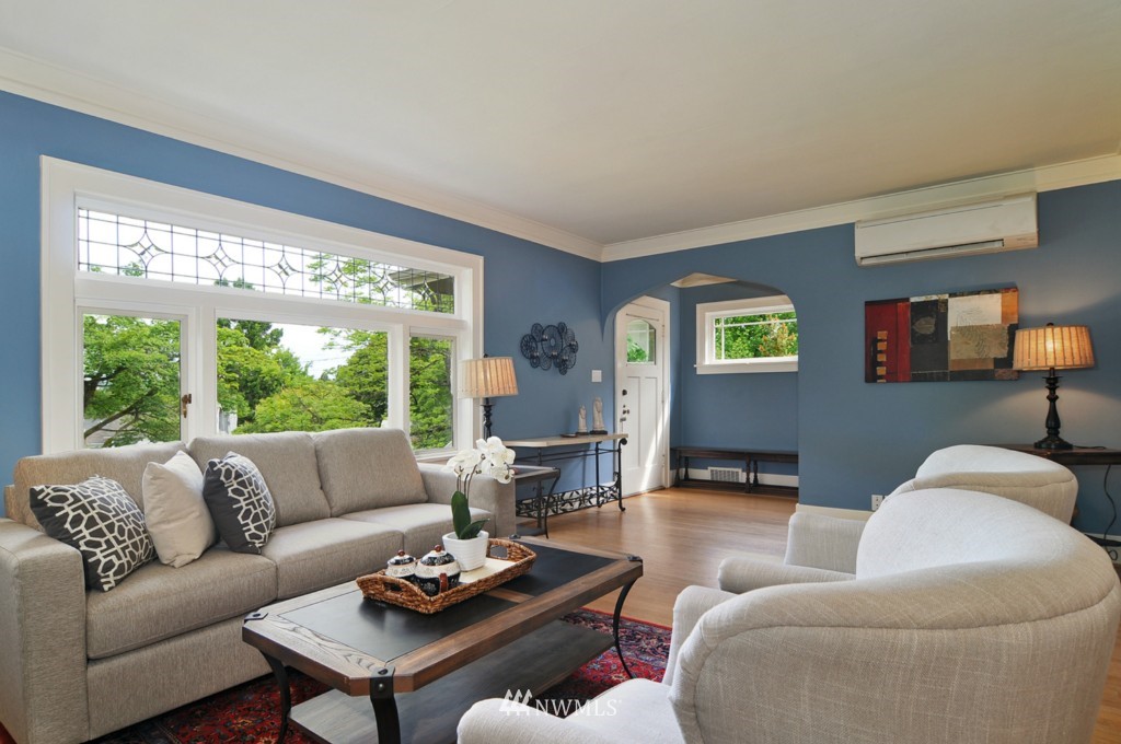 2105 North 57th Street Seattle, WA 98103 - Photo 3 of 15 Gallery Image 3