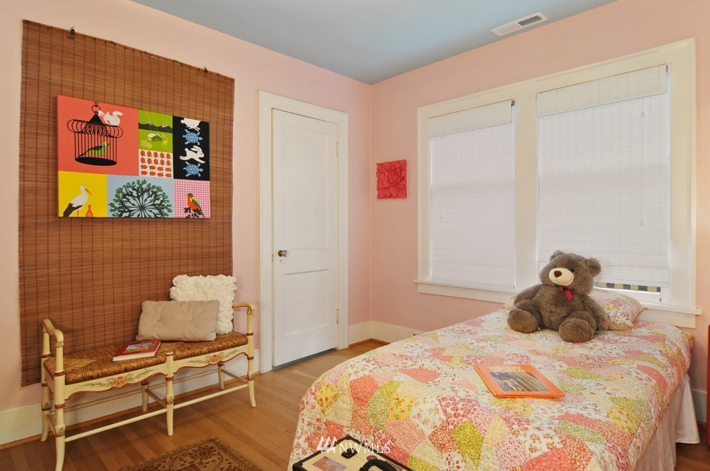 2105 North 57th Street Seattle, WA 98103 - Photo 9 of 15 Gallery Image 9