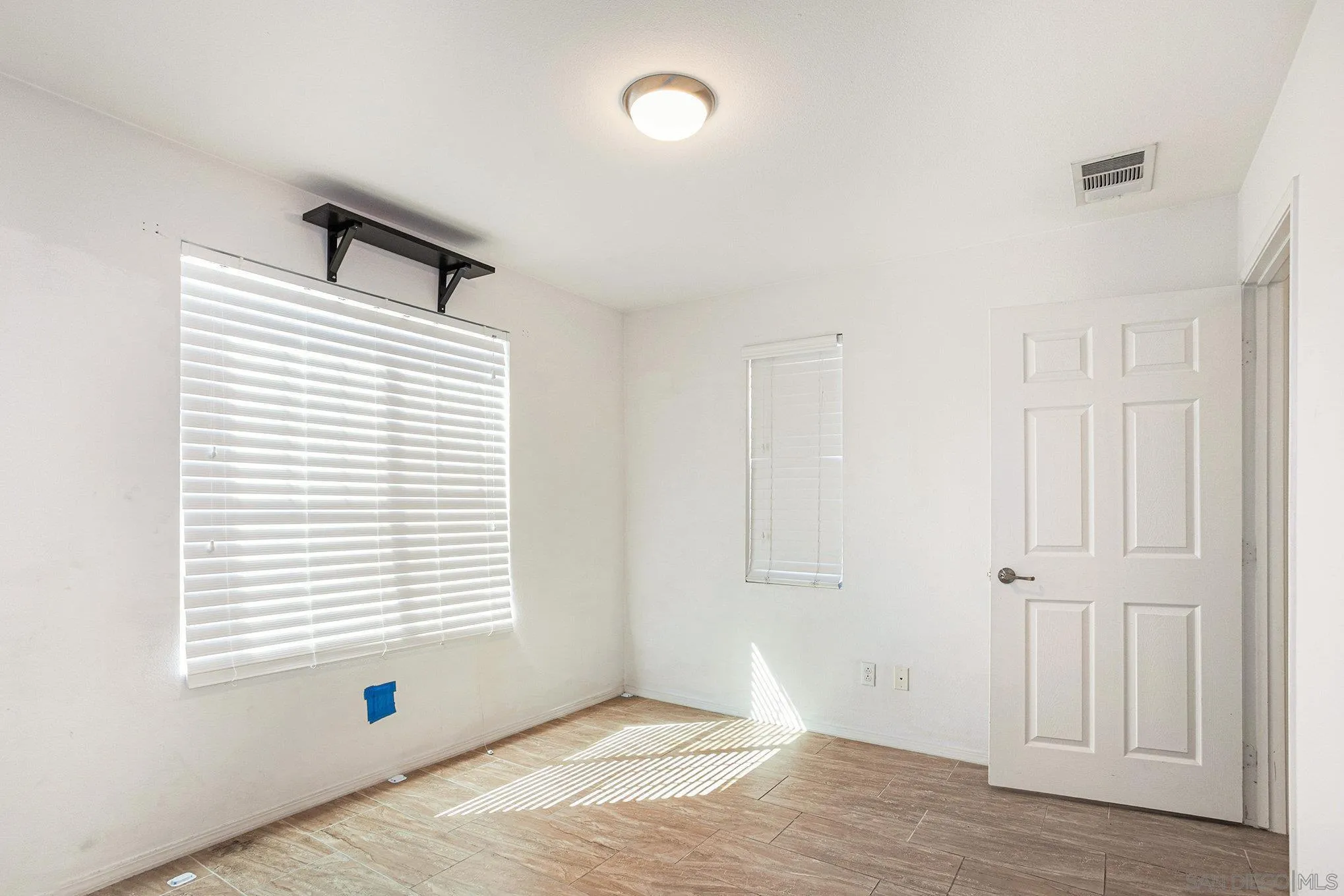 2840 Athens Road, Unit 10 Chula Vista, CA 91915 - Photo 35 of 56 a view of an empty room with a window