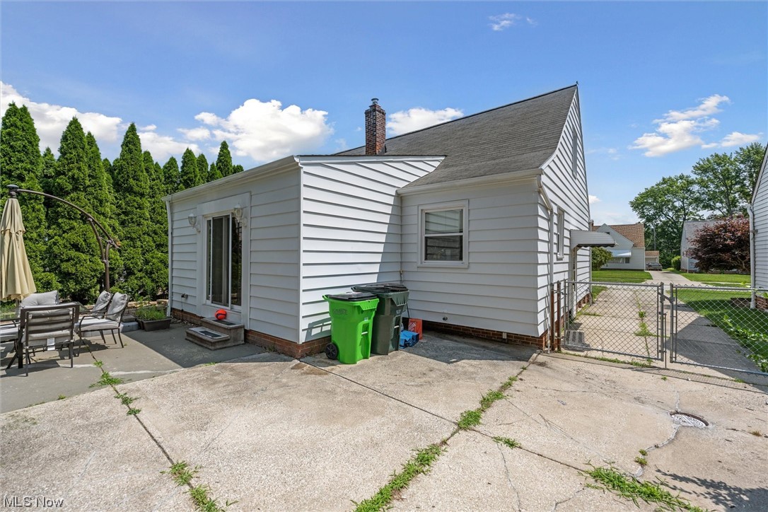 1298 West Miner Road Cleveland, OH 44124 - Photo 27 of 32 Patio