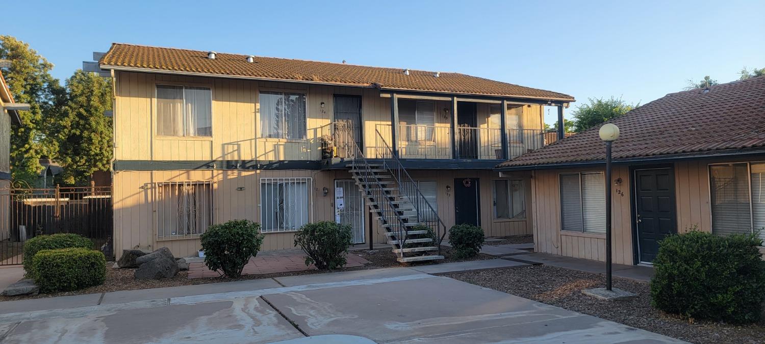 657 West Parlier Avenue, Unit 121 Reedley, CA 93654 - Photo 1 of 14 Gallery Image 1