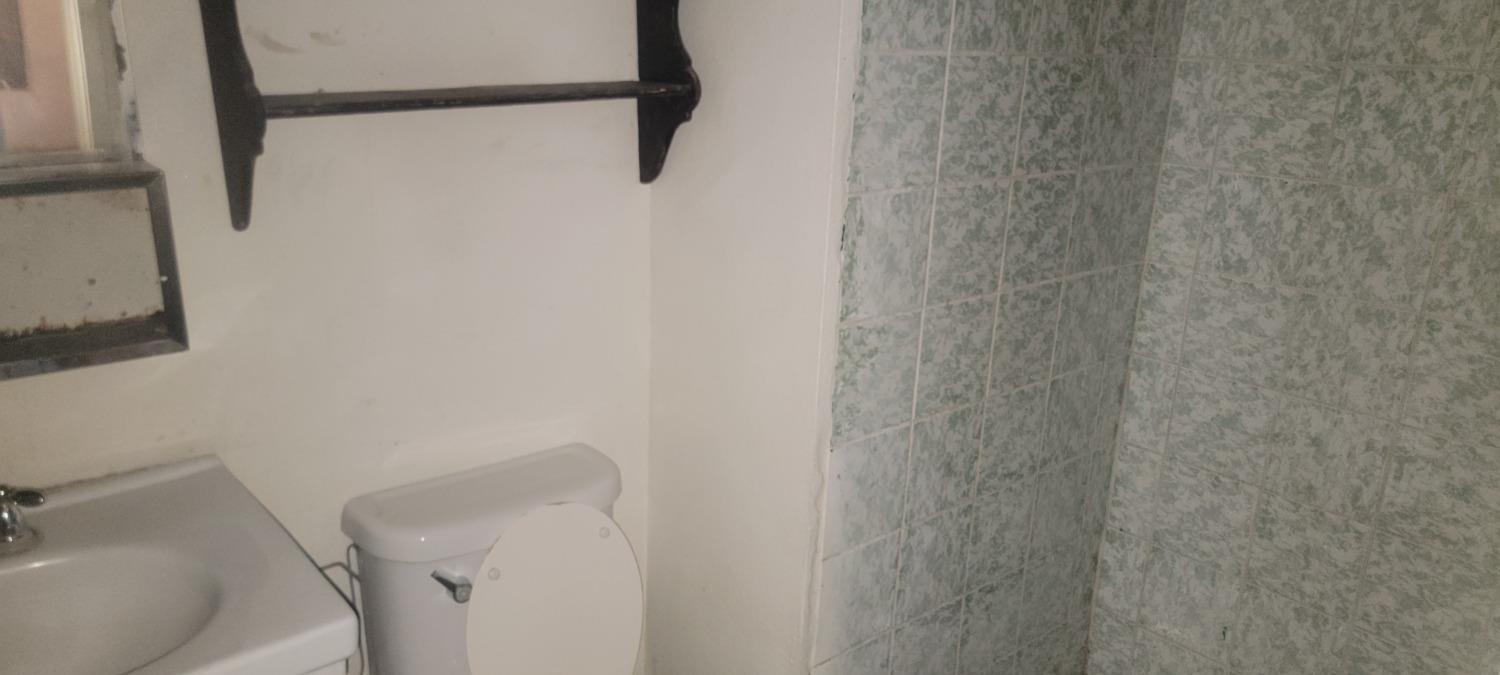 657 West Parlier Avenue, Unit 121 Reedley, CA 93654 - Photo 6 of 14 Gallery Image 6