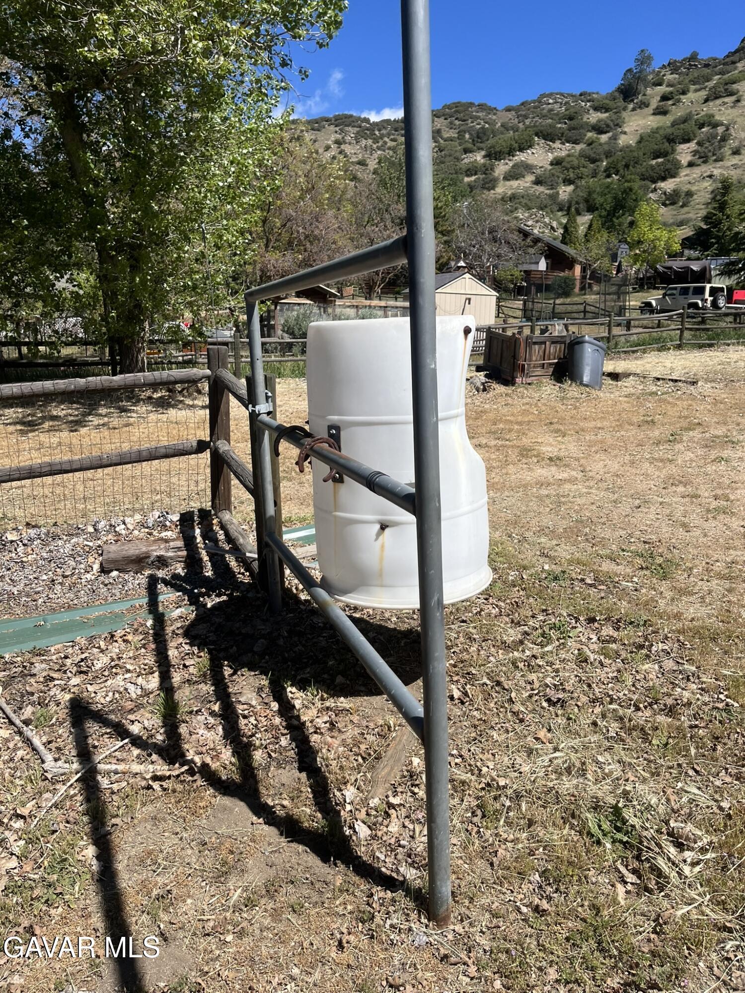 26141 Bear Valley Road Tehachapi, CA 93561 - Photo 18 of 47 IMG_5319