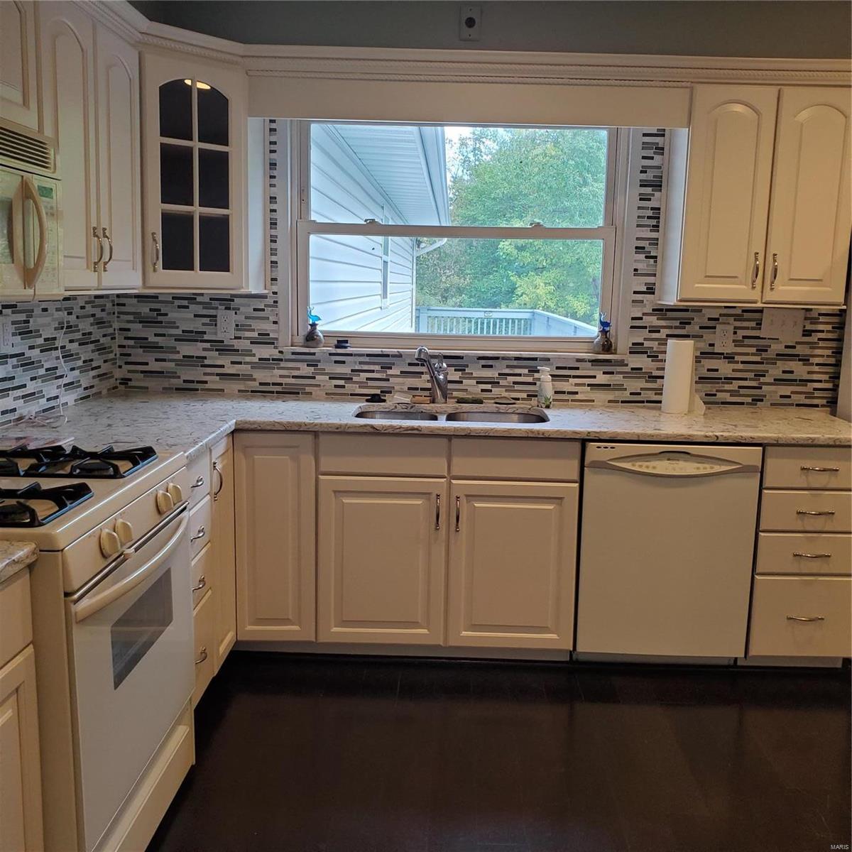 938 Schulte Road St. Louis, MO 63146 - Photo 5 of 46 Gallery Image 5
