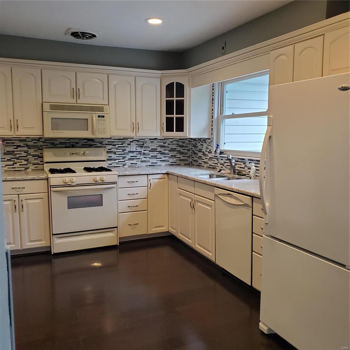 938 Schulte Road St. Louis, MO 63146 - Photo 8 of 46 Gallery Image 8