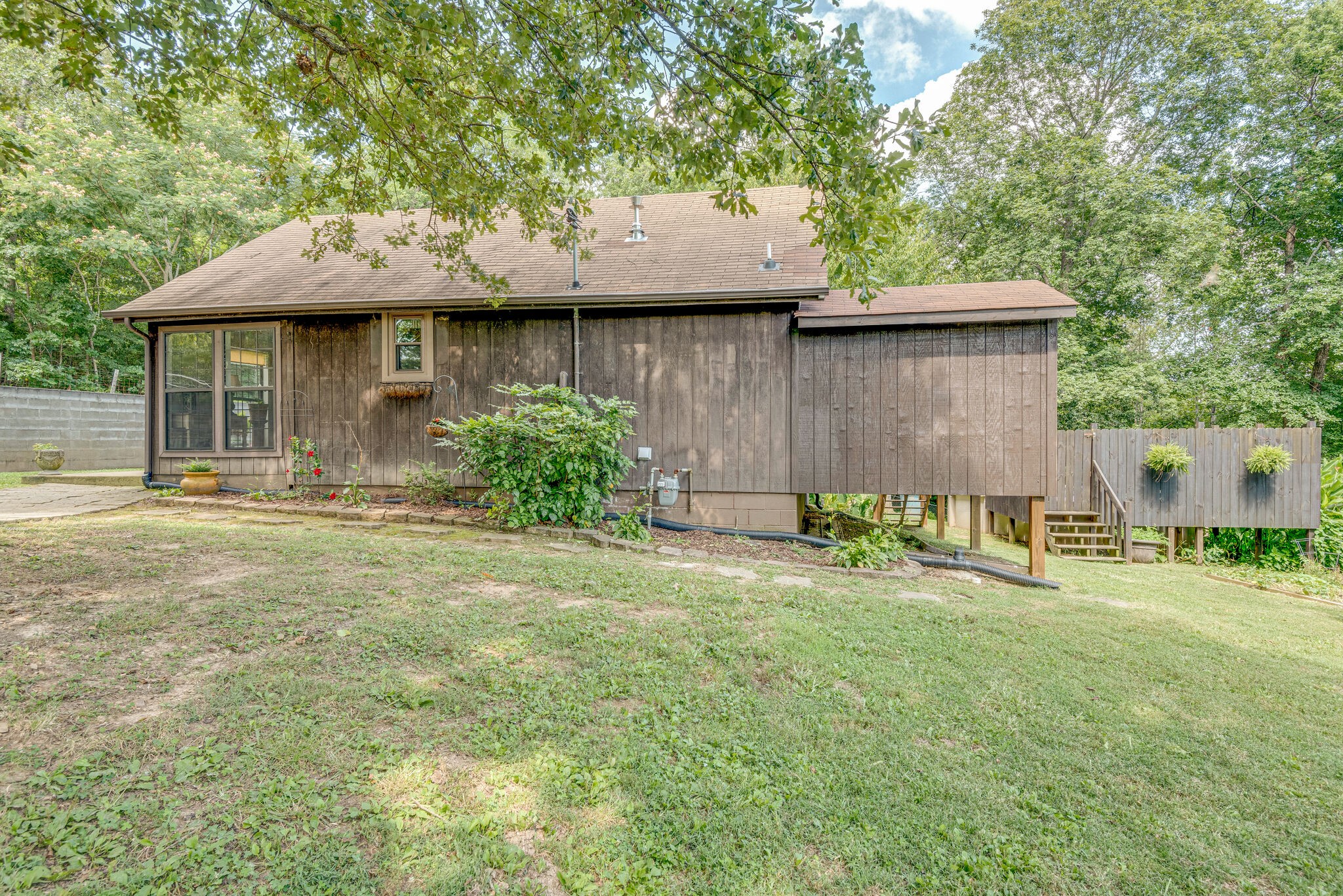 898 Ford Road White Bluff, TN 37187 - Photo 5 of 25 Gallery Image 5