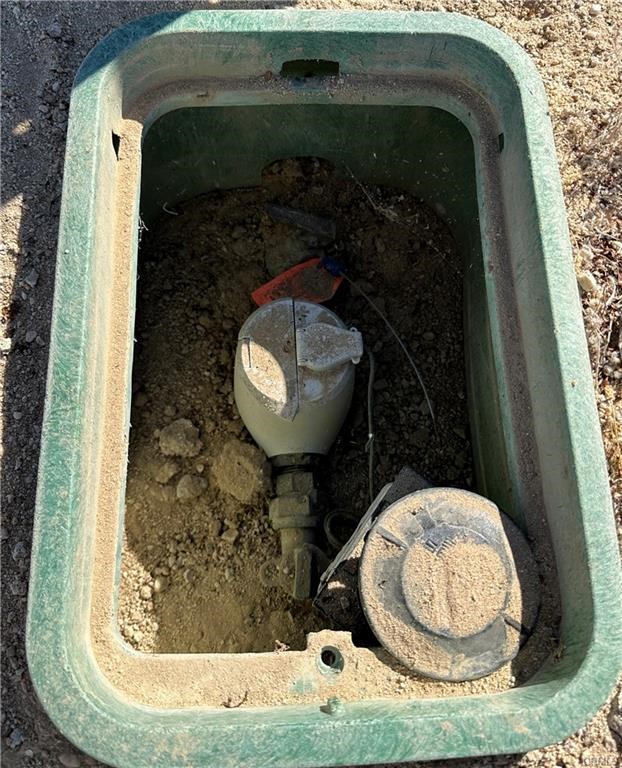 1188 Mile Square Road Joshua Tree, CA 92252 - Photo 13 of 18 a closeup view of a fireplace