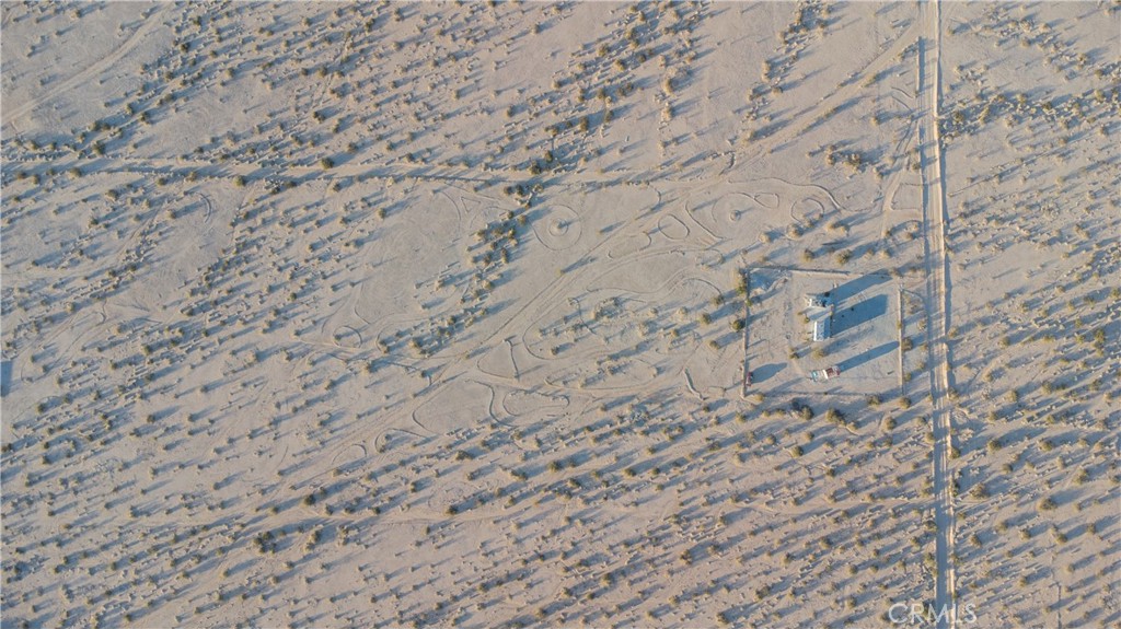 1188 Mile Square Road Joshua Tree, CA 92252 - Photo 7 of 18 a close up of a white marble wall