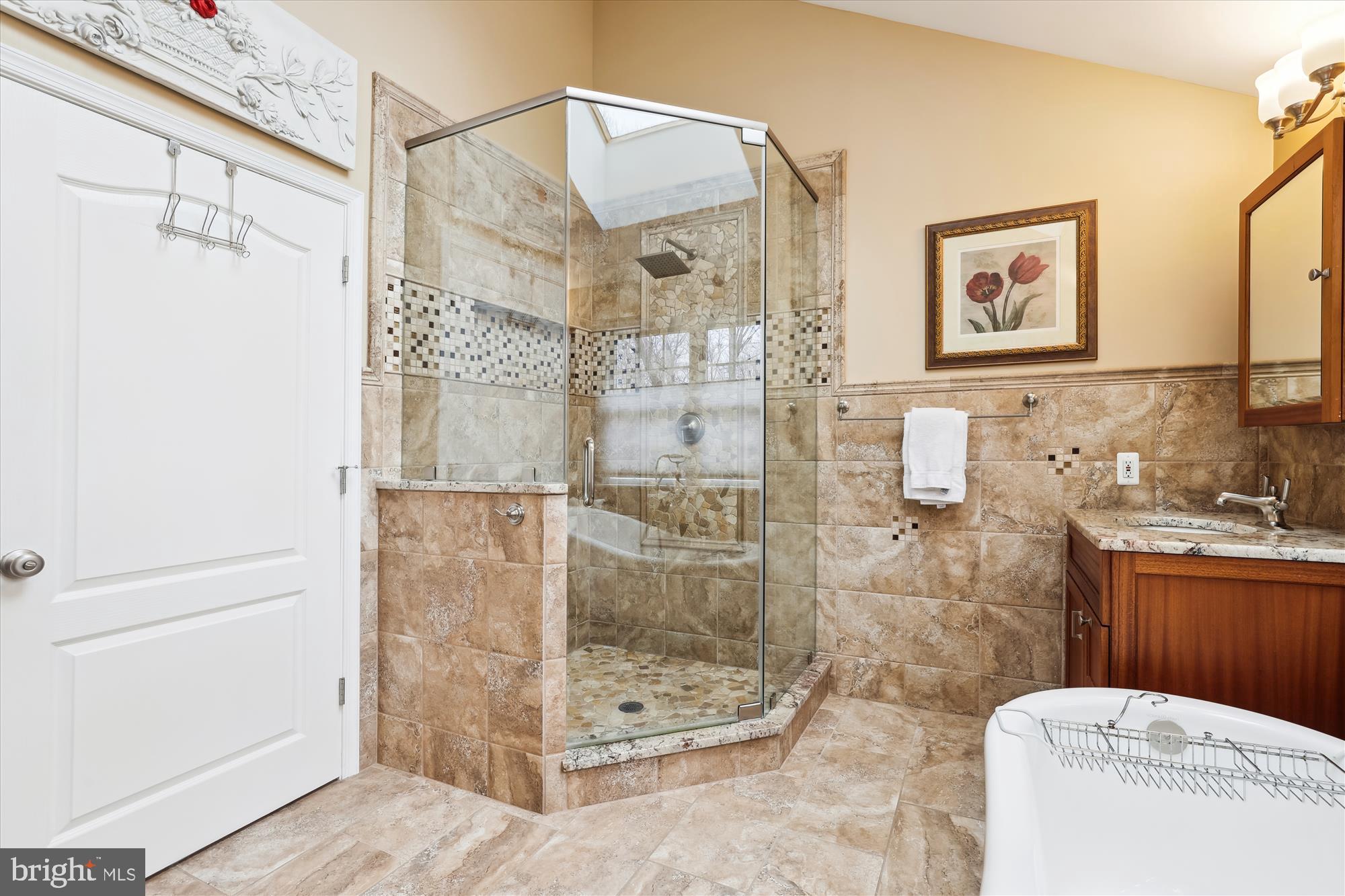 10904 Hunter Gate Way Reston, VA 20194 - Photo 36 of 90 a bathroom with a shower and a sink