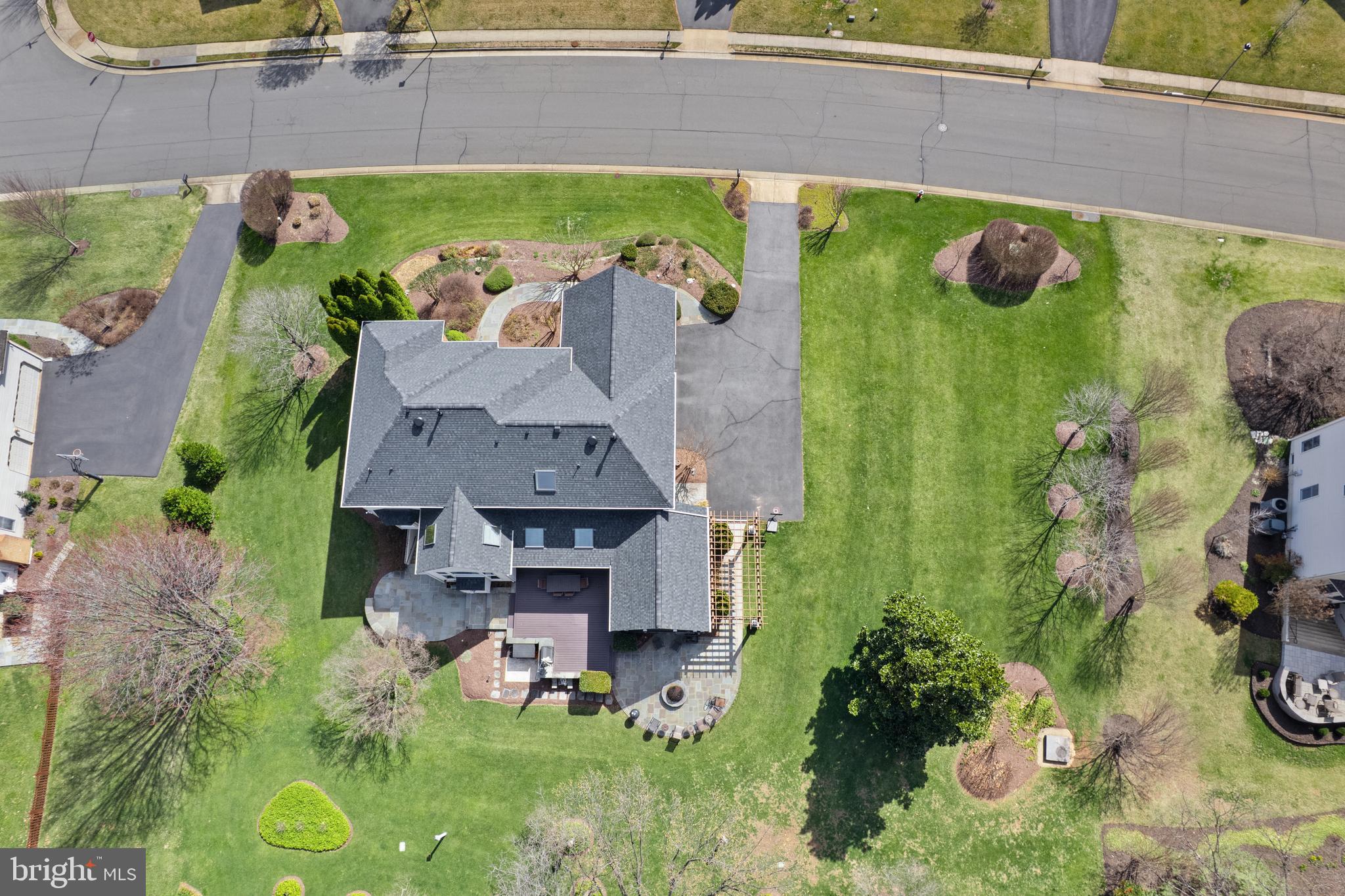 10904 Hunter Gate Way Reston, VA 20194 - Photo 83 of 90 an aerial view of a house with swimming pool and garden