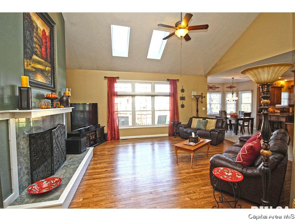 2717 Tartan Way Springfield, IL 62711 - Photo 3 of 36