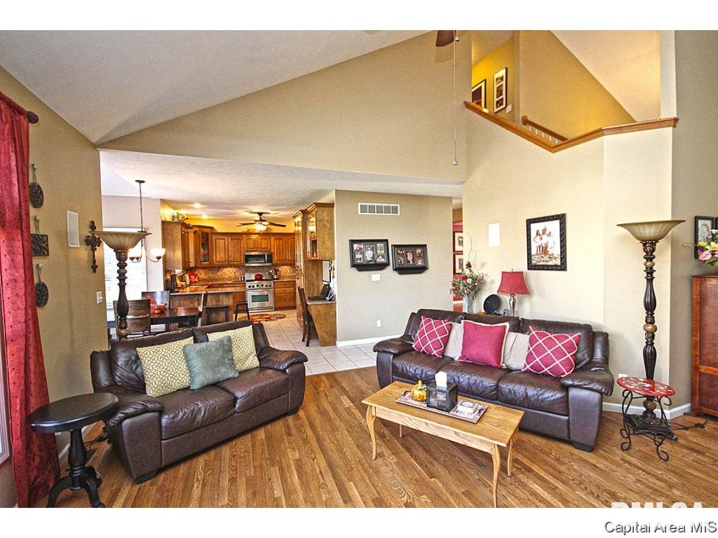2717 Tartan Way Springfield, IL 62711 - Photo 4 of 36