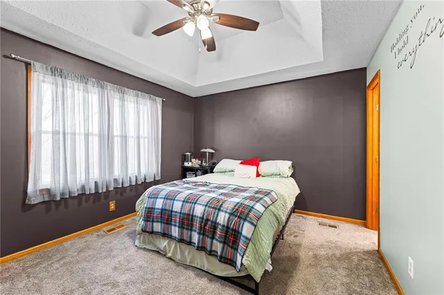 $350,000 | 20921 West 52nd Terrace, Shawnee, KS 66218