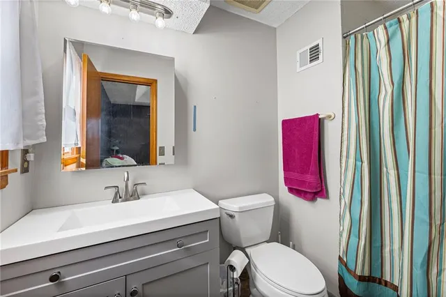 $350,000 | 20921 West 52nd Terrace, Shawnee, KS 66218