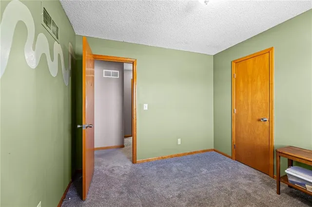 $350,000 | 20921 West 52nd Terrace, Shawnee, KS 66218