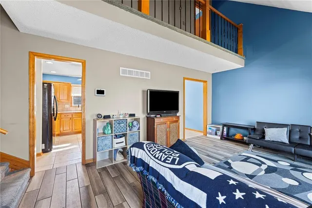 $350,000 | 20921 West 52nd Terrace, Shawnee, KS 66218