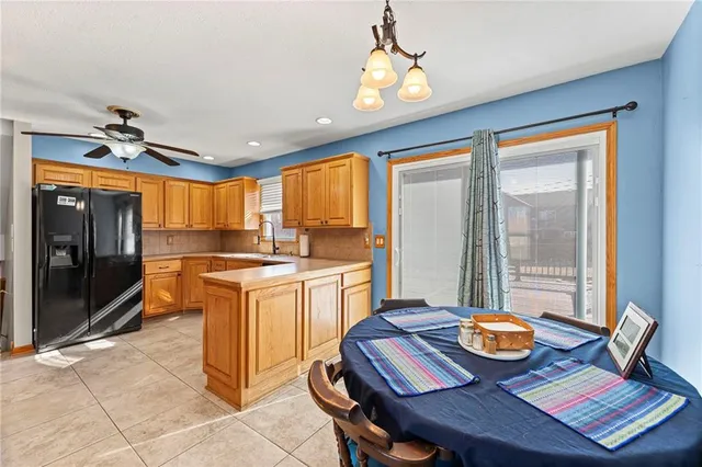 $350,000 | 20921 West 52nd Terrace, Shawnee, KS 66218