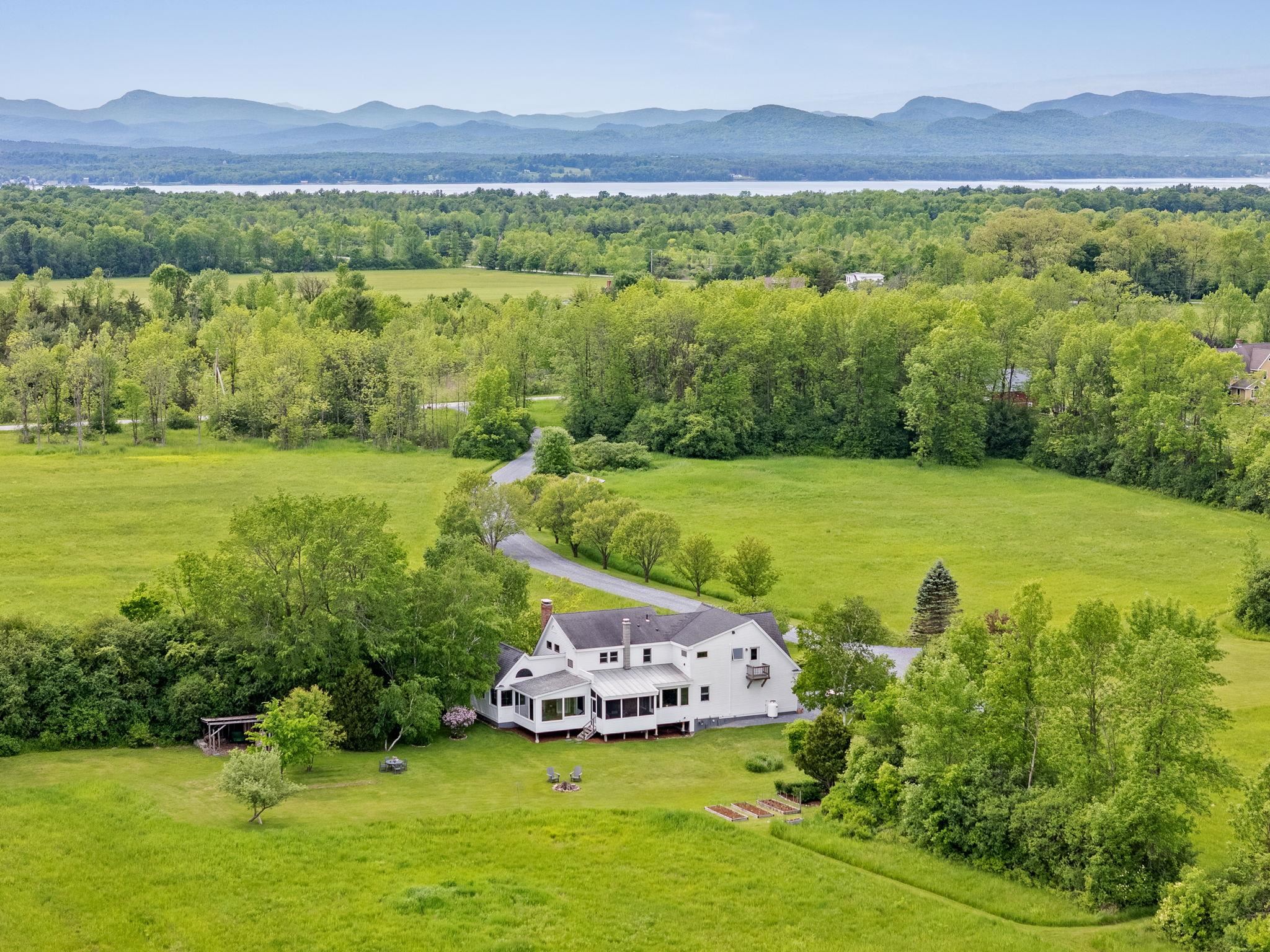3421 Lake Road Charlotte, VT 05445 - Photo 5 of 58