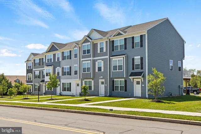 $2,300 | 1201 Walnut Bottom Road, Unit 1113 | South Middleton Township - Cumberland County