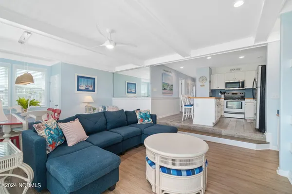 $610,000 | 2905 Pointe W Drive, Unit B1 PIER POINTE, Emerald Isle, NC 28594