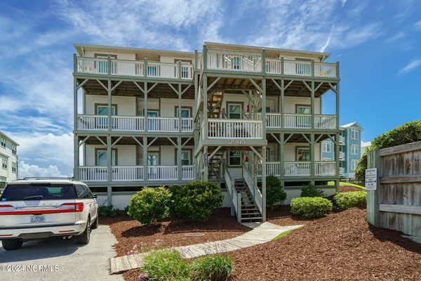 $610,000 | 2905 Pointe W Drive, Unit B1 PIER POINTE, Emerald Isle, NC 28594