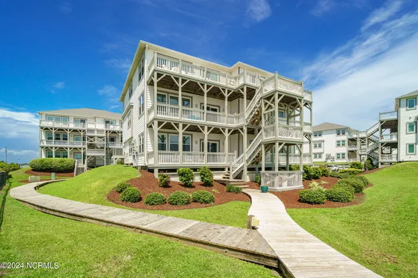 $610,000 | 2905 Pointe W Drive, Unit B1 PIER POINTE, Emerald Isle, NC 28594