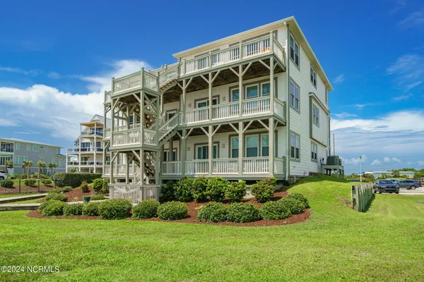 $610,000 | 2905 Pointe W Drive, Unit B1 PIER POINTE, Emerald Isle, NC 28594