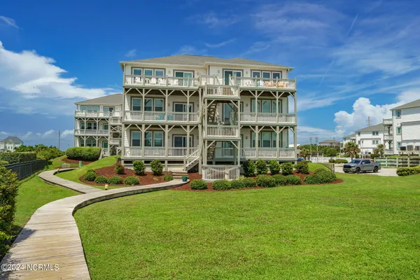 $610,000 | 2905 Pointe W Drive, Unit B1 PIER POINTE, Emerald Isle, NC 28594