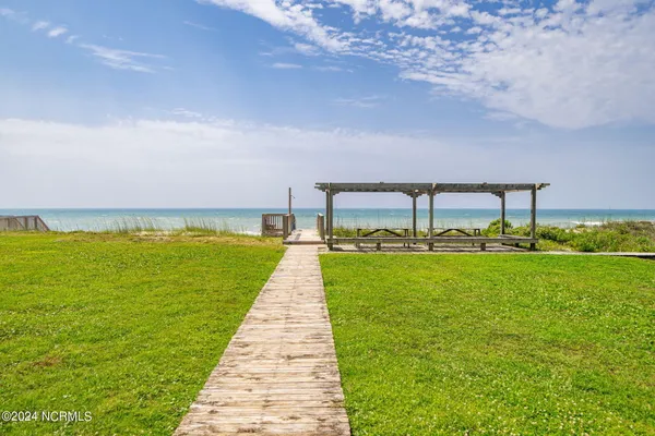 $610,000 | 2905 Pointe W Drive, Unit B1 PIER POINTE, Emerald Isle, NC 28594