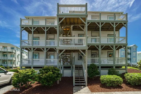 $610,000 | 2905 Pointe W Drive, Unit B1 PIER POINTE, Emerald Isle, NC 28594