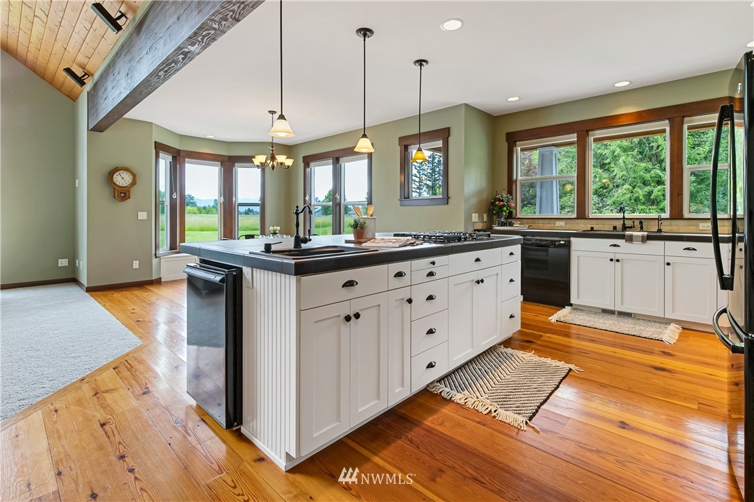 1150 East Axton Road Bellingham, WA 98226 - Photo 12 of 40