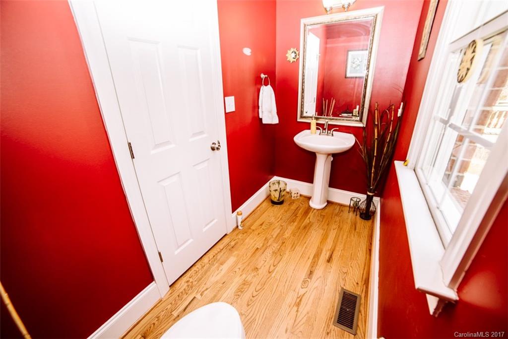 522 Zackery Lane Fort Mill, SC 29708 - Photo 9 of 24 a bathroom with a sink and mirror