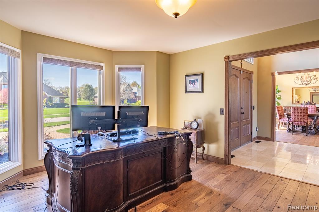 256 Inverness Highland, MI 48357 - Photo 10 of 99 Gallery Image 10