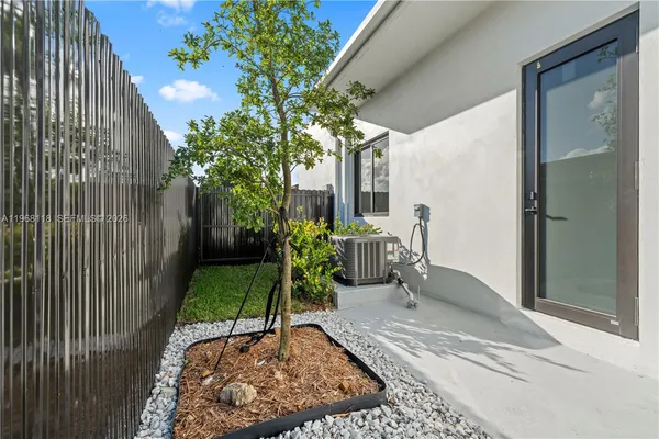 $1,595,000 | 4321 Southwest 99th Avenue, Miami, FL 33165