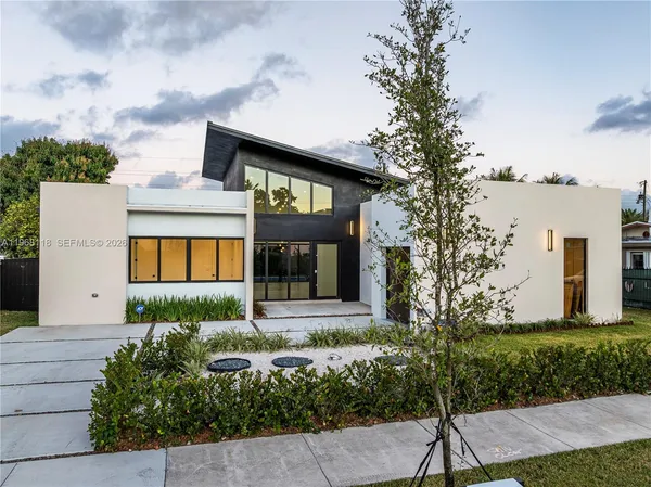 $1,595,000 | 4321 Southwest 99th Avenue, Miami, FL 33165