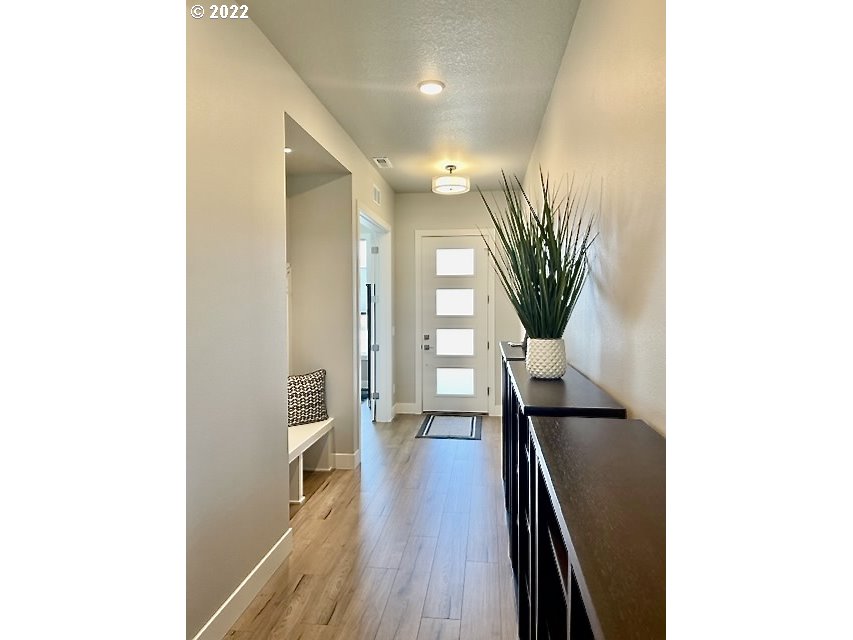 823 South 88th Avenue Ridgefield, WA 98642 - Photo 3 of 21