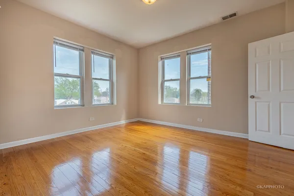 $1,450 | 8225 South Prairie Avenue, Unit 1, Chicago, IL 60619