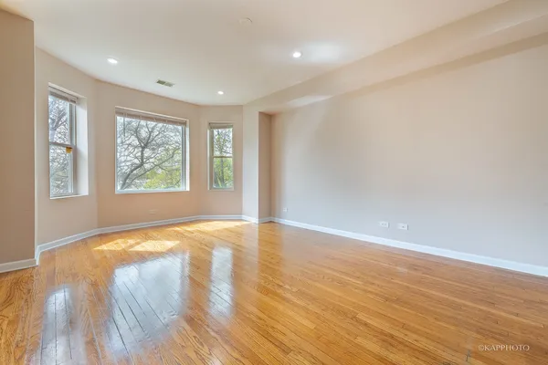 $1,450 | 8225 South Prairie Avenue, Unit 1, Chicago, IL 60619