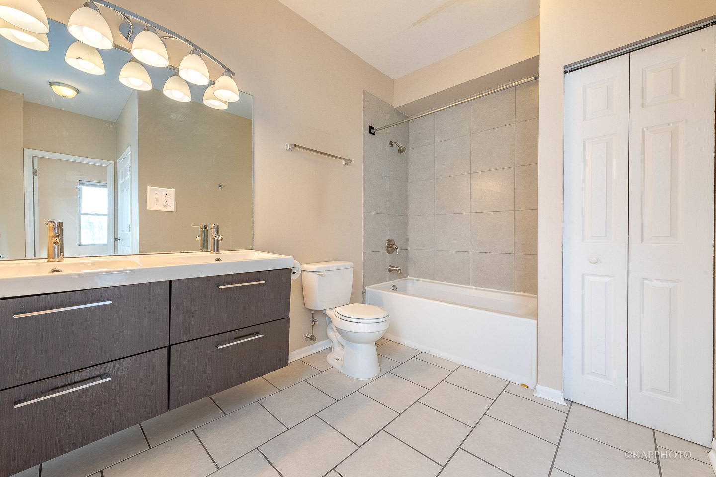 8225 South Prairie Avenue, Unit 1 Chicago, IL 60619 - Photo 22 of 28