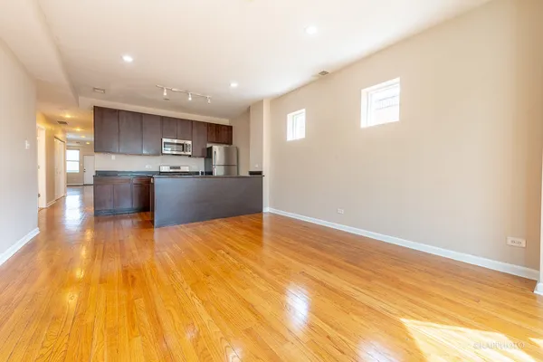 $1,450 | 8225 South Prairie Avenue, Unit 1, Chicago, IL 60619