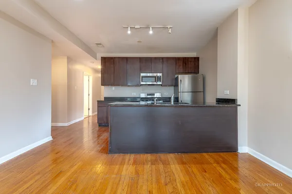 $1,450 | 8225 South Prairie Avenue, Unit 1, Chicago, IL 60619