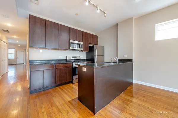 $1,450 | 8225 South Prairie Avenue, Unit 1, Chicago, IL 60619