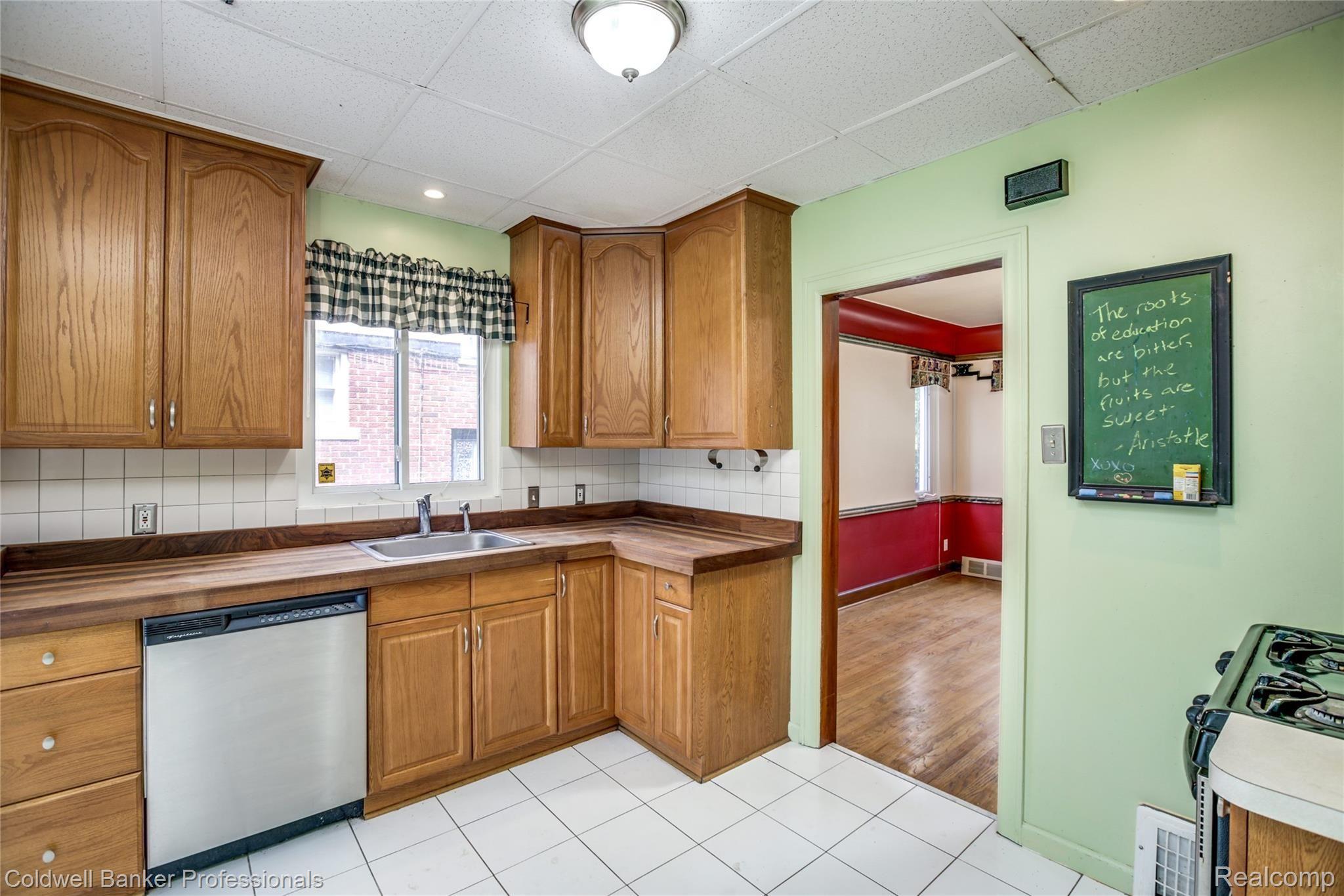 4661 Audubon Road Detroit, MI 48224 - Photo 5 of 14 a (5).jpg