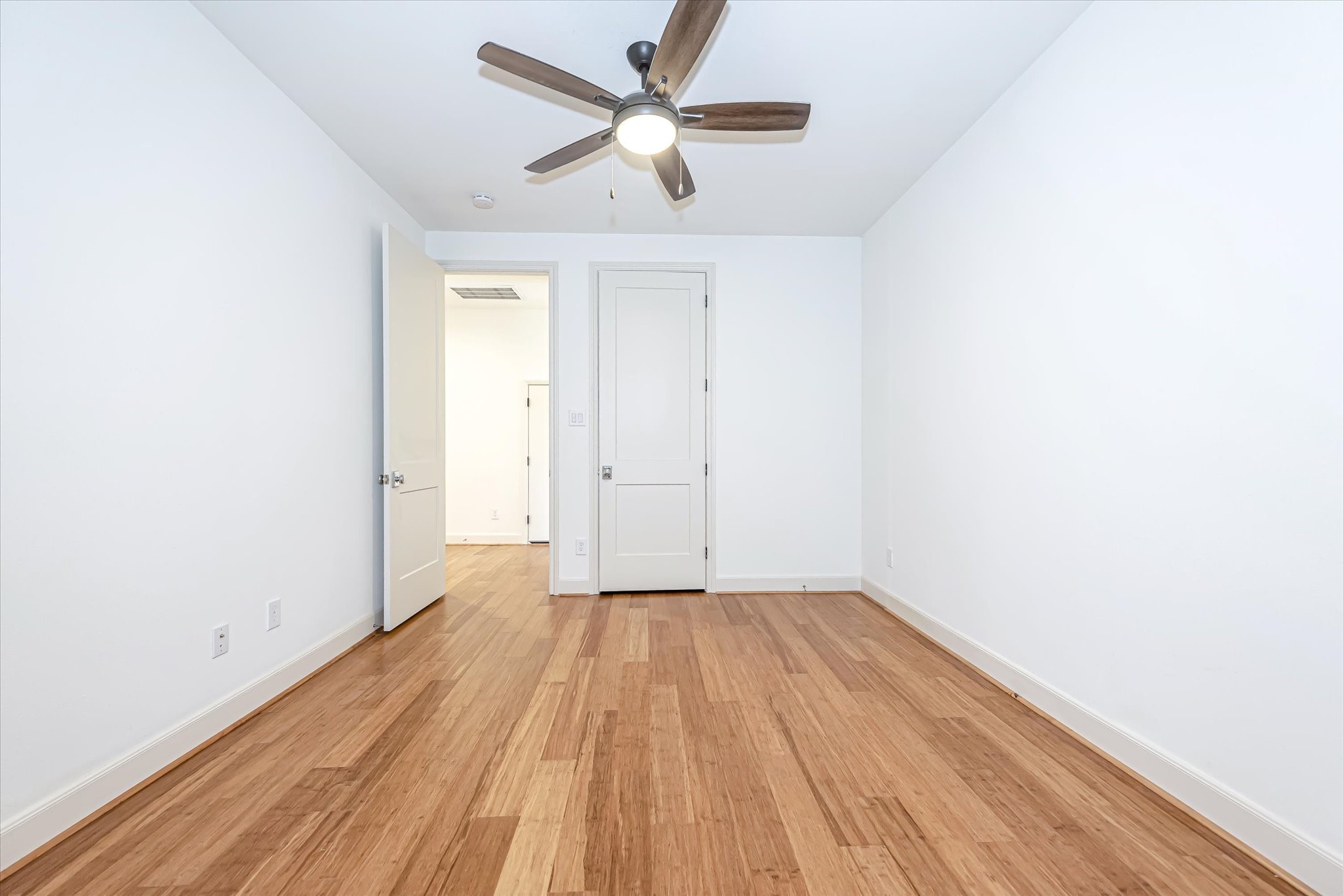 4218 Eigel Street Houston, TX 77007 - Photo 18 of 20