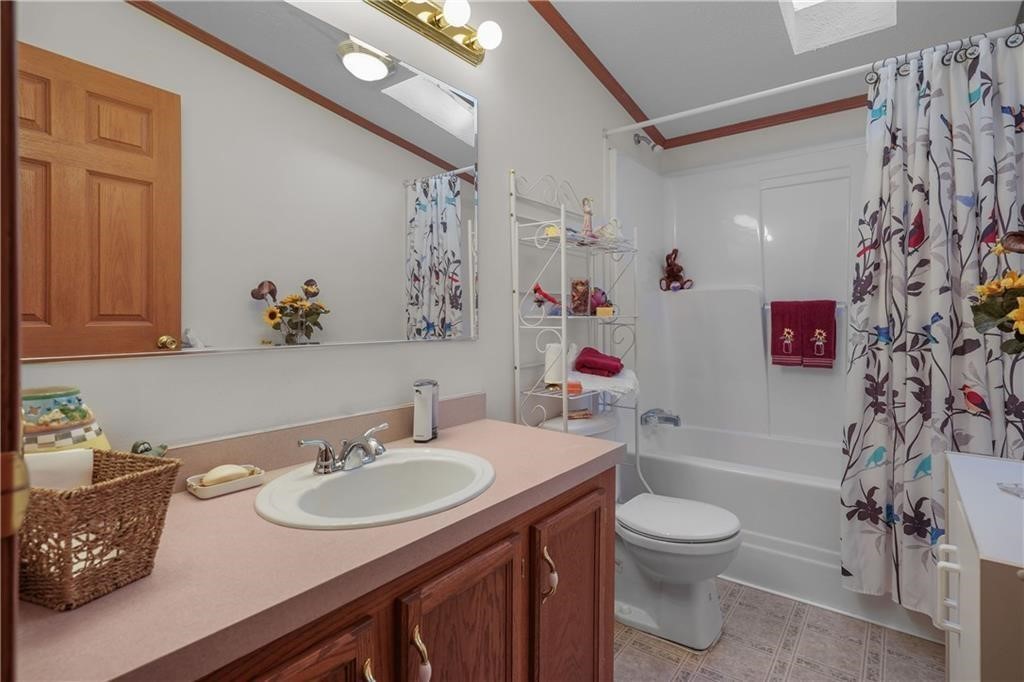 16 Giovanni Rose Court Coventry, RI 02816 - Photo 5 of 7