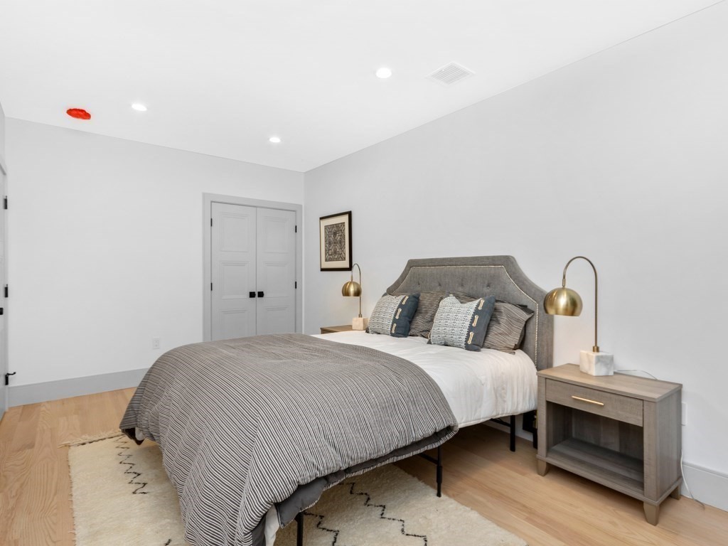 21 Naples Road, Unit 1 Brookline, MA 02446 - Photo 26 of 33 Gallery Image 26
