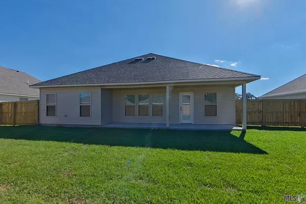 $1,790 | 107 Hendrix Road, Carencro, LA 70520