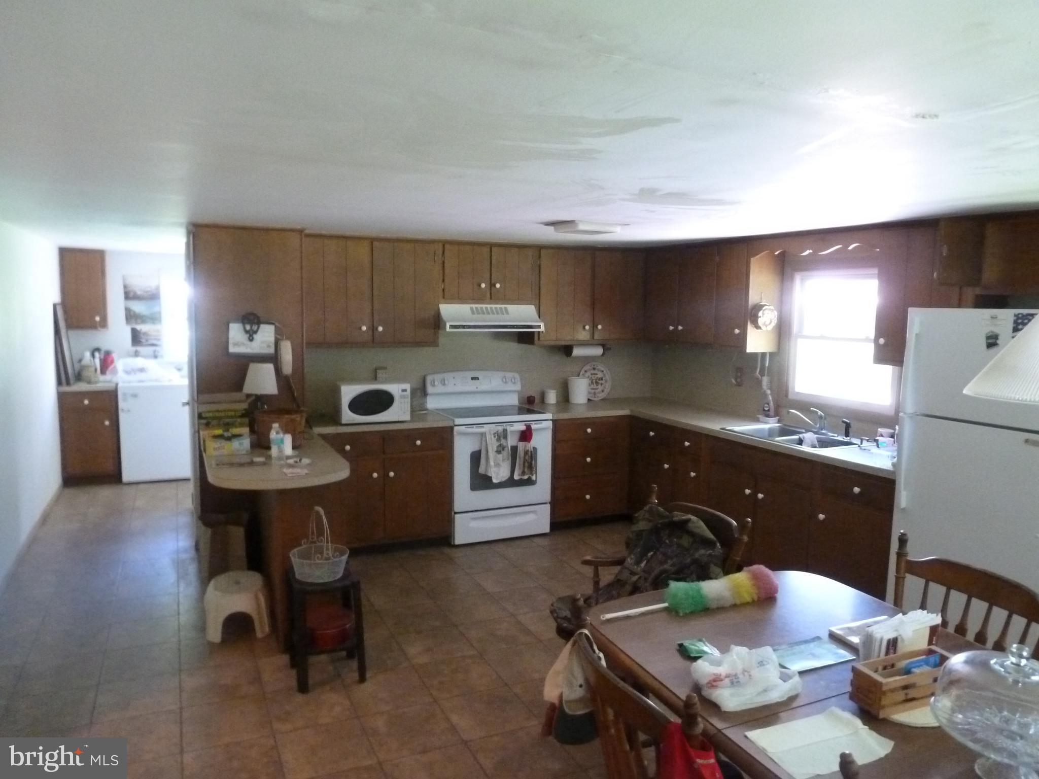 818 Ridge Road Carlisle, PA 17015 - Photo 3 of 12 Gallery Image 3