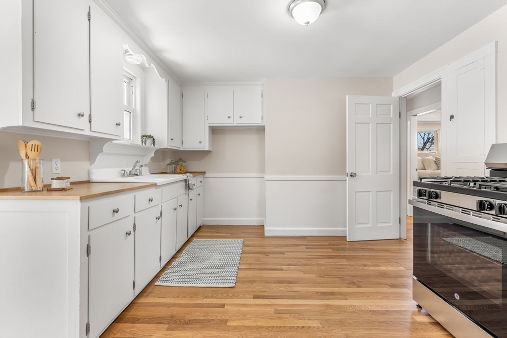 33 Harvard Street Arlington, MA 02476 - Photo 14 of 42